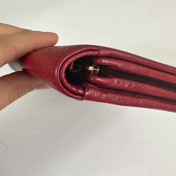 Gucci Marmont GG Red Leather Compact Wallet - Picture 5 of 16